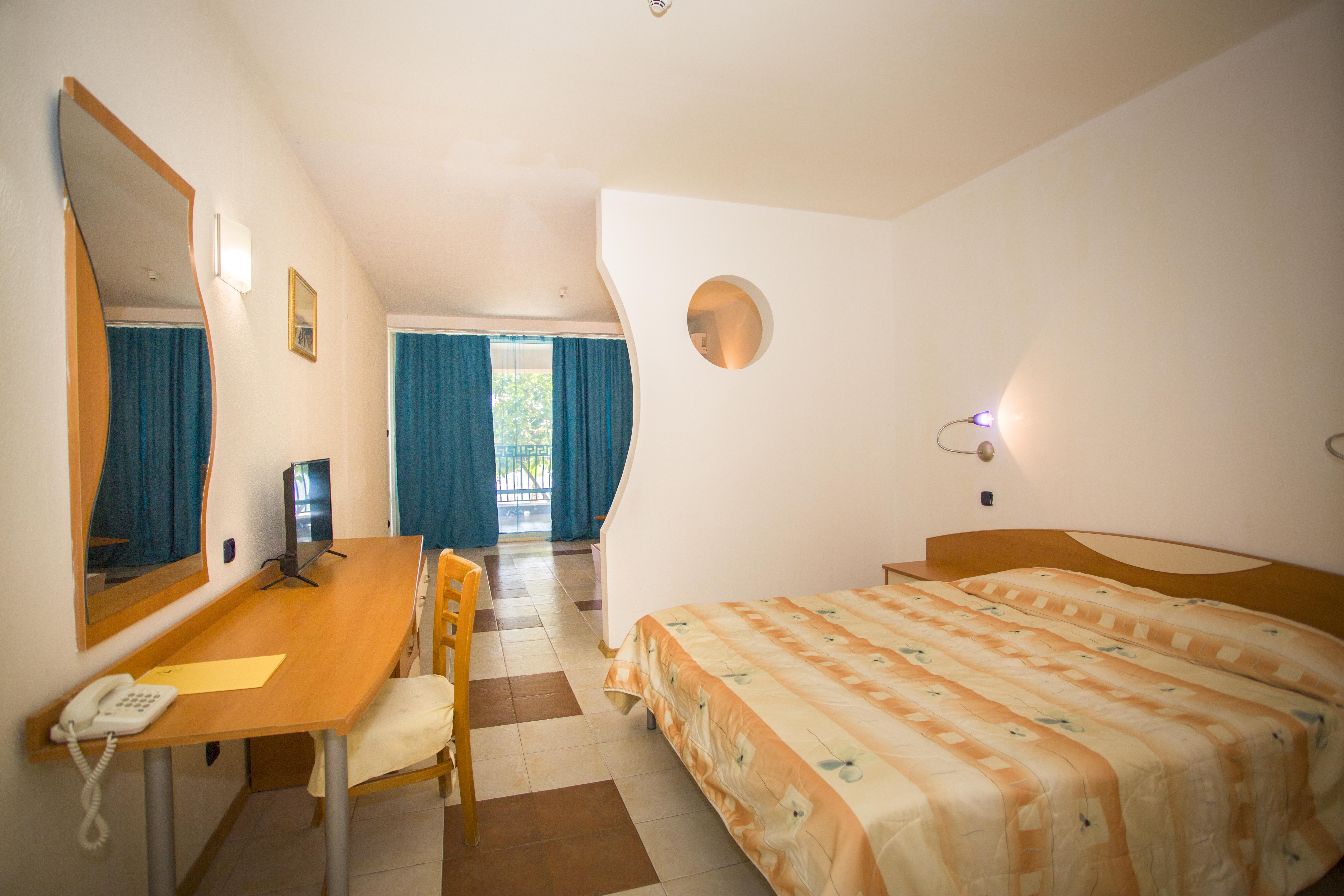 Royal Bay Hotel Elenite Esterno foto